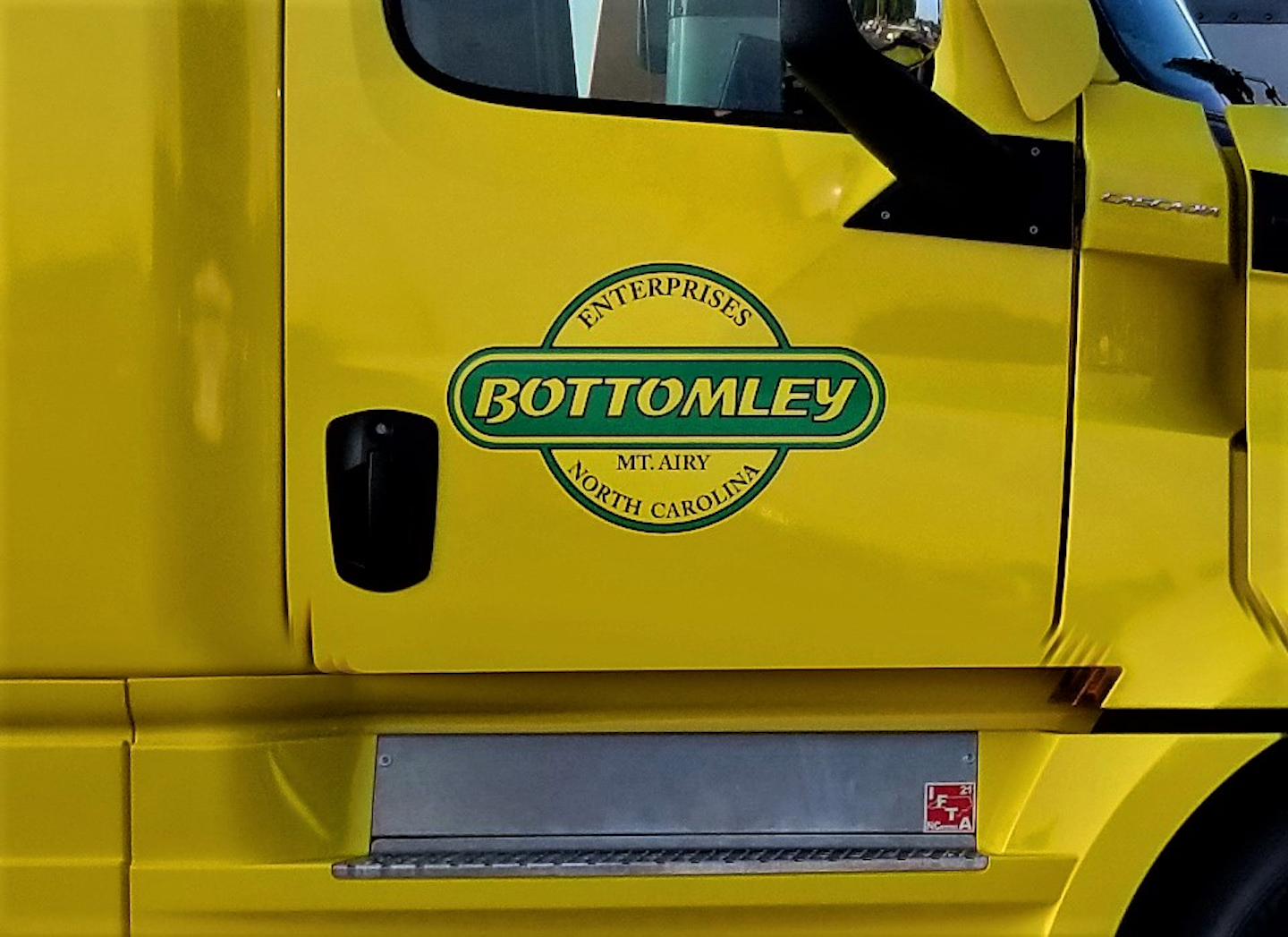 Always spotless, the yellow and green Bottomley rigs stand out from the rest.