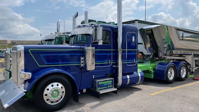 2019 Peterbilt 389