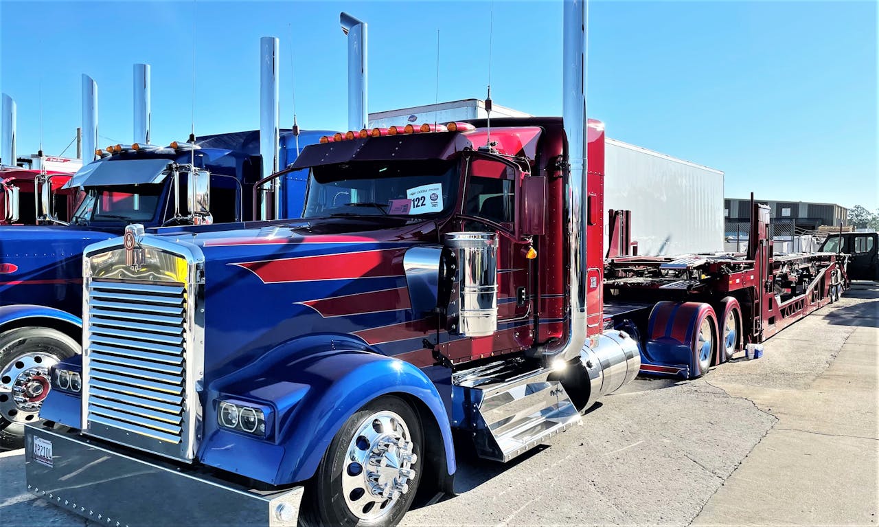 C.G. Soza's 2016 Kenworth W900L car hauler