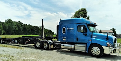 David Bunting's 2015 Freightliner Cascadia and 2018 Sun Country five-car trailer