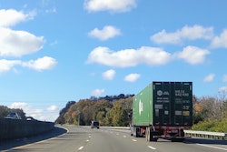 container hauler traveling on i40