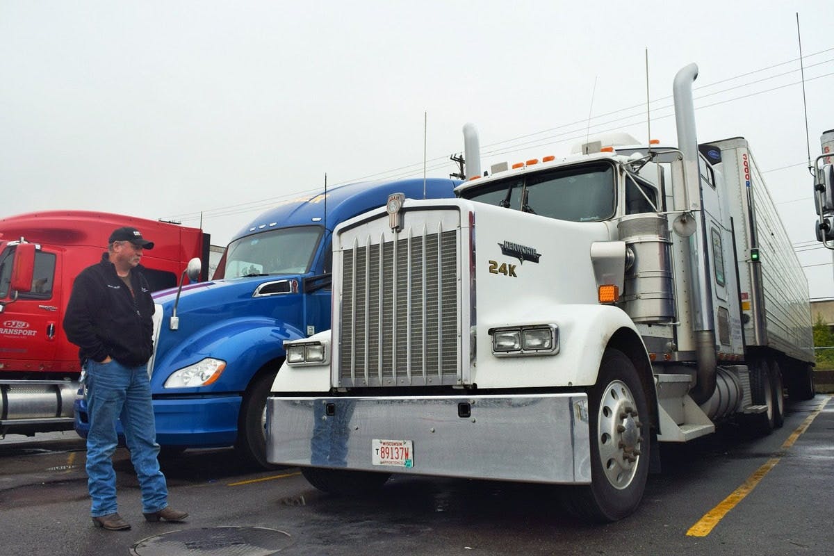 Howard Salmon and his long-running 1999 Kenworth W9.