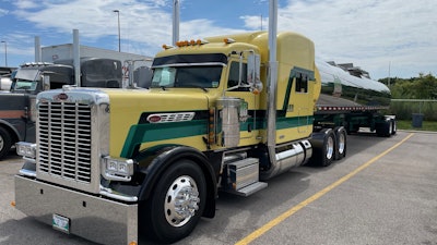 Jade Transport's 2021 Peterbilt 389 Pride & Class