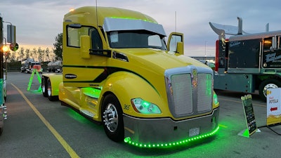 Mike Wilkinson's 2020 Kenworth T680 at night