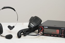 RoadKing hands-free, Bluetooth-enabled CB radio