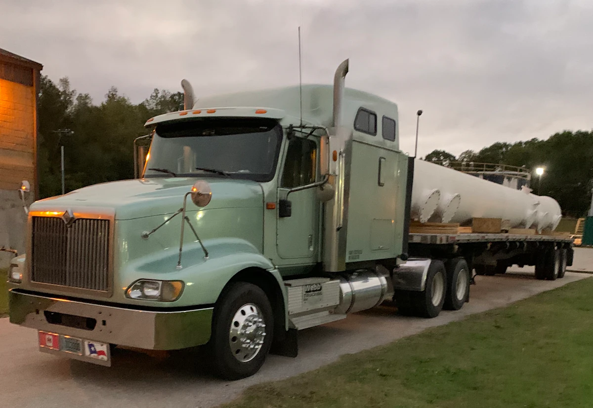 Greg Webb's 2004 International 9400 - Vimarsana News