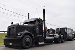 1999 Freightliner Black Out