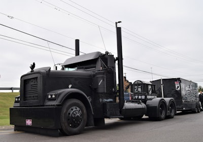 1999 Freightliner Black Out