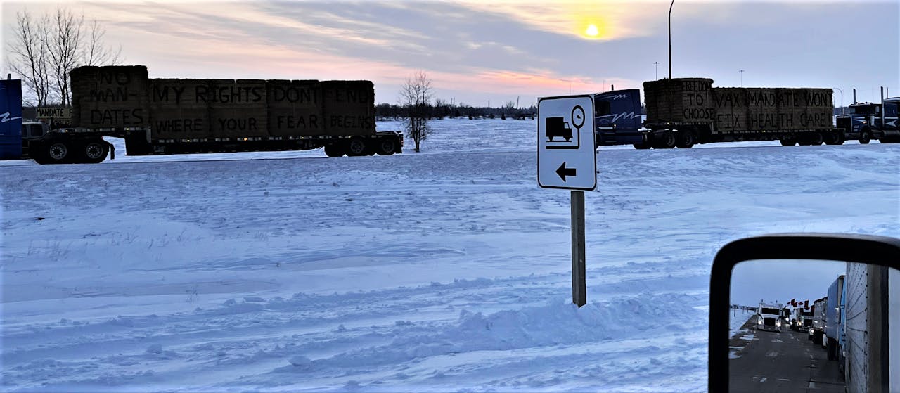 Amongst truckers and others rolling toward the border on routine business, protesting trucks, farm tractors and passenger vehicles slowed things to a crawl to the extent that it took Davis a good hour and a half to traverse just a few kilometers to get to the border checkpoint.