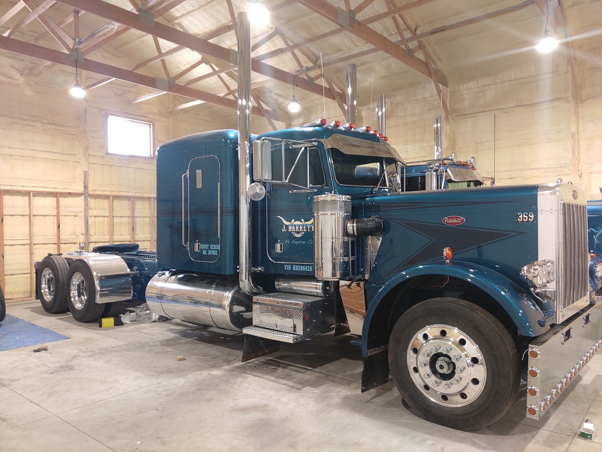 HY Jeff Barrett's 1987 Peterbilt 359 EXHD | Overdrive