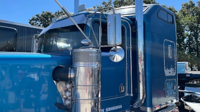 Adam Farmer's 1995 Kenworth W900L