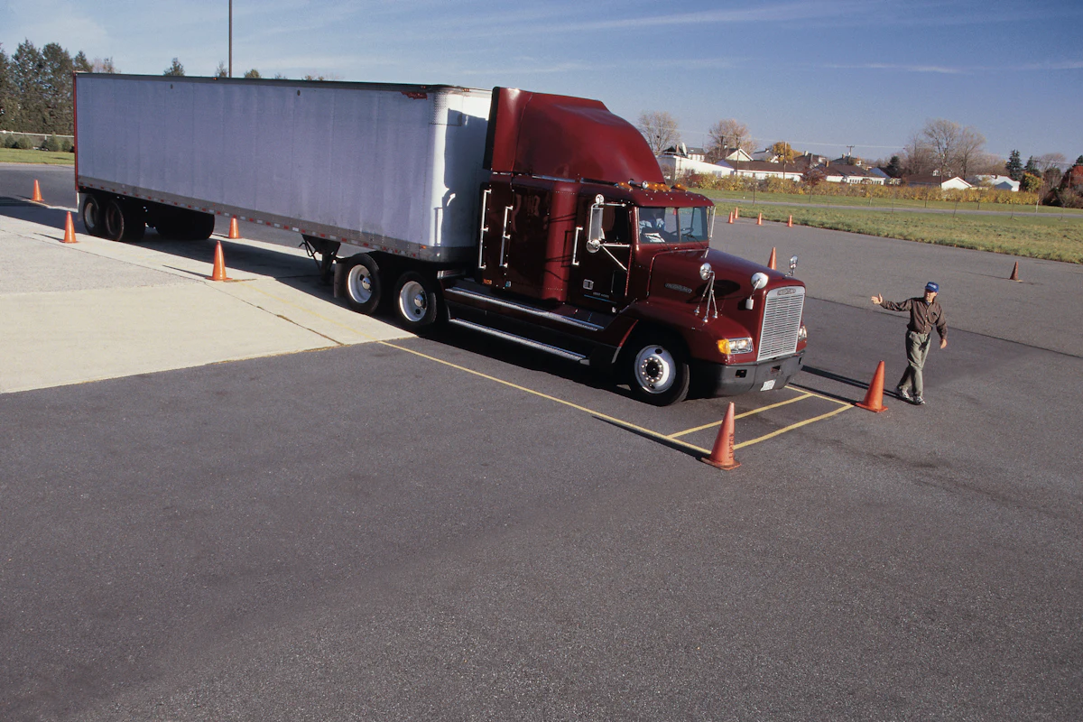 FMCSA responds to under-21 apprenticeship program concerns | Georgia guv suspends HOS - Vimarsana News