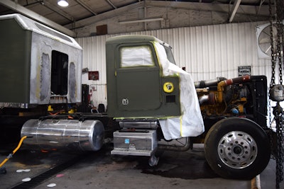Silver Creek 1994 Peterbilt 379