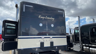 Rear view of Jeremy Jansen's 2022 Kenworth W990