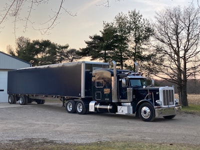 Sam Pipher's 2010 Peterbilt 389