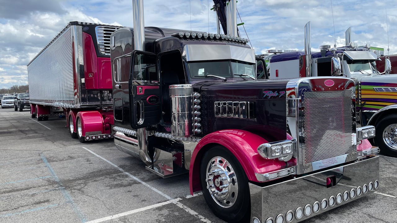 Josh Van Wagoner's 1998 Peterbilt 379