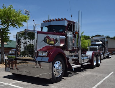 2000 Kenworth W900L daycab