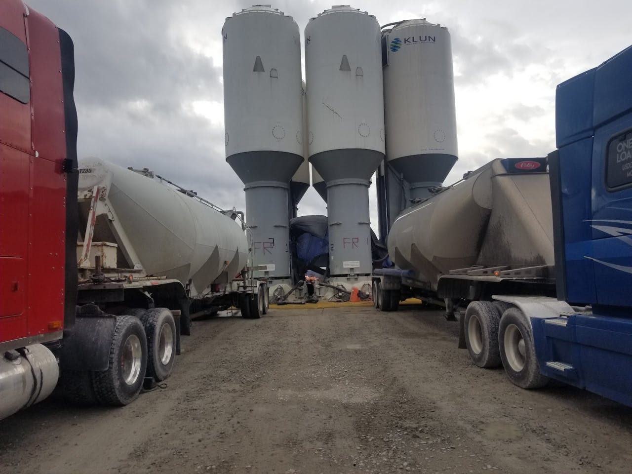 Pneumatic tankers owned by Frank Bowman