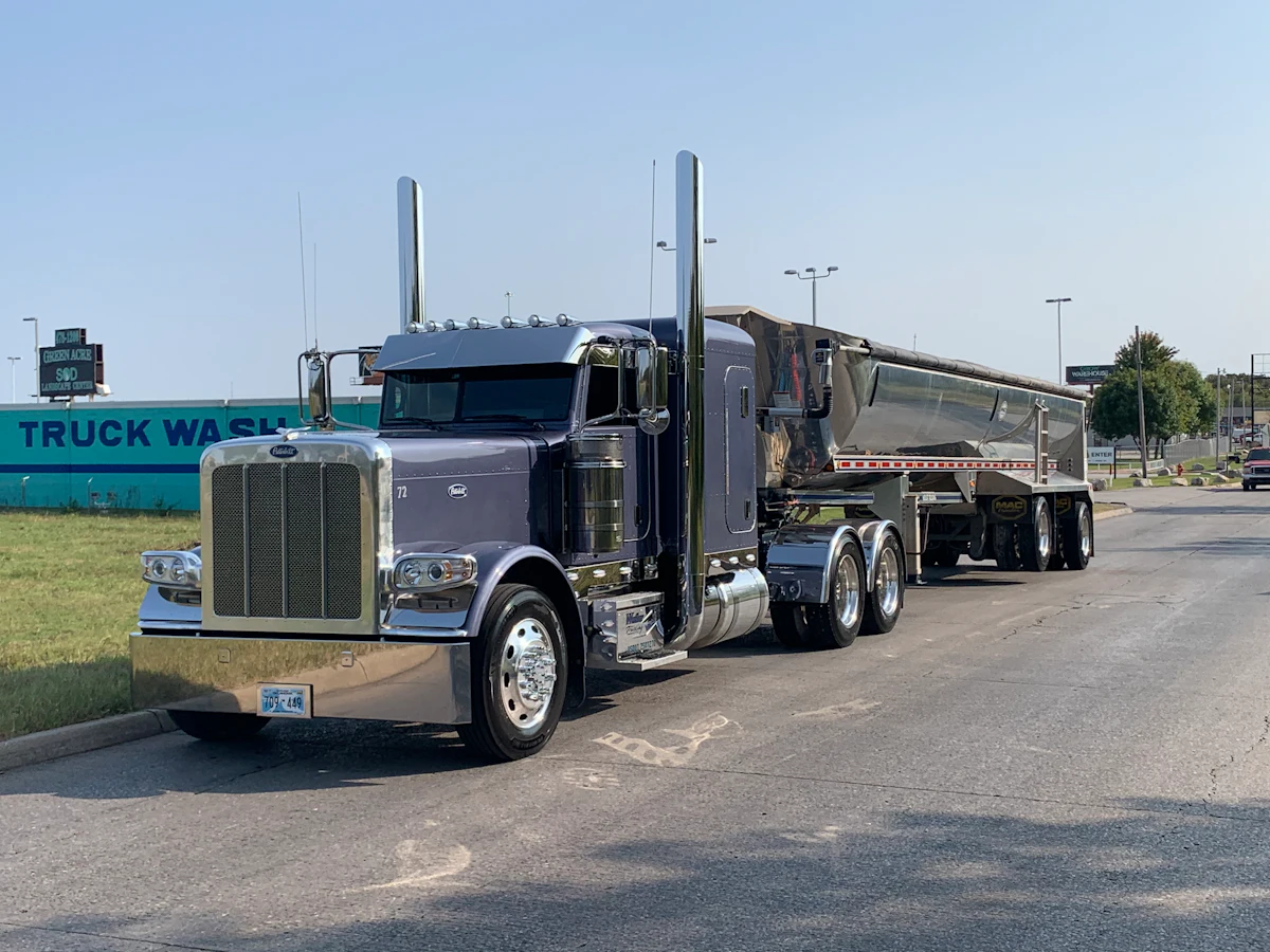 Tim Dent's 2020 Peterbilt 389 - Vimarsana News