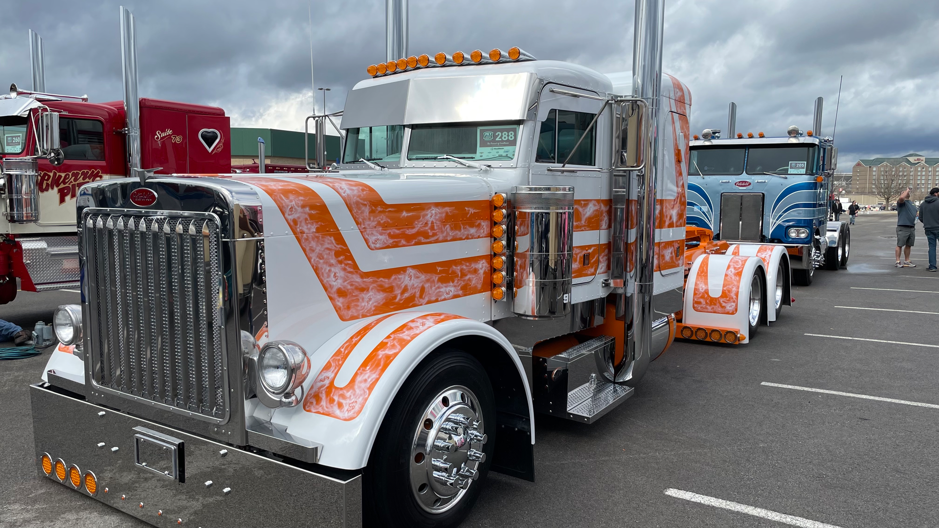 Gary Jones' 1991 Peterbilt 379
