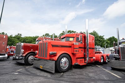 Brandon Avant's 2010 Peterbilt 389