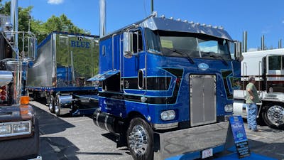 Blue Trucking's 1982 Peterbilt 362