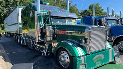 Daniel and Phyllis Snow's 1996 Freightliner Classic XL