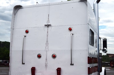detailed line-work design on the back of the 2007 Peterbilt 379's sleeper