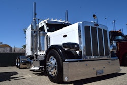Tony Gonzalez's 2015 Peterbilt 389
