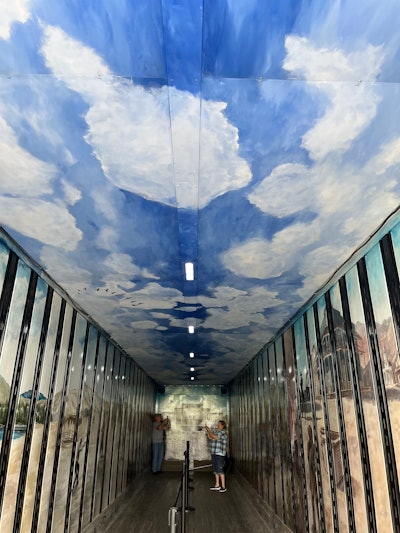 Marcel Pontbriand's 1989 Peterbilt 379 and 2015 Great Dane trailer interior