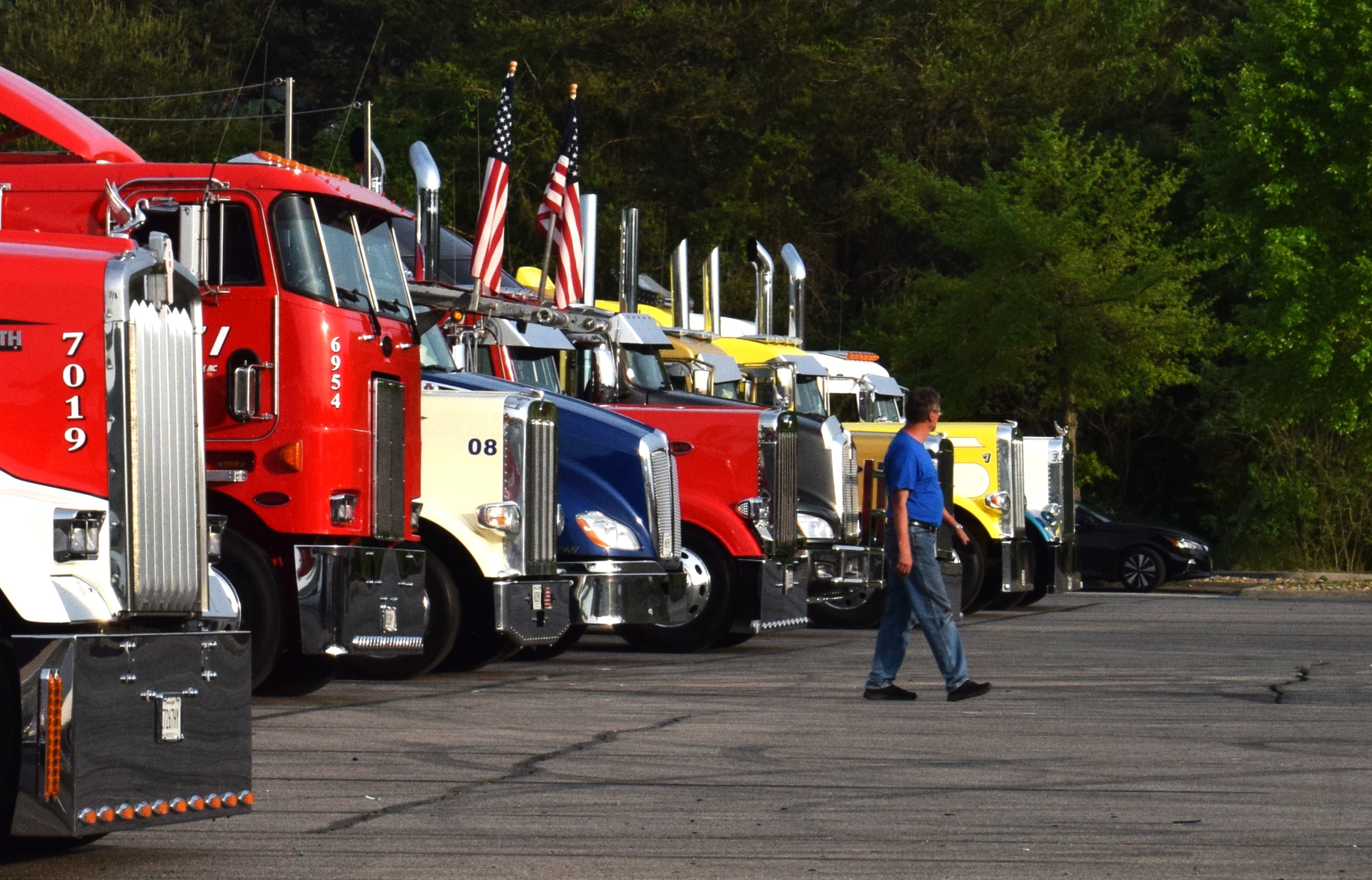 owner operator in semi truck parking lot