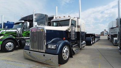 Kendall Weaver's 1996 Kenworth W900L