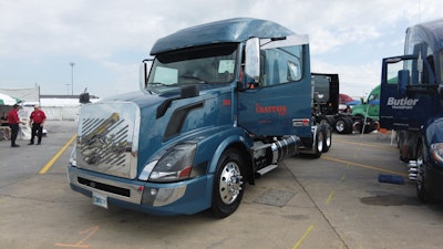 Bret Chastain's 2017 Volvo VNL 730