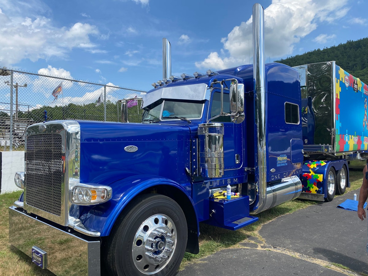 peterbilt show trucks