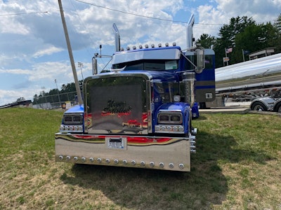 Never satisfied 1999 freightliner