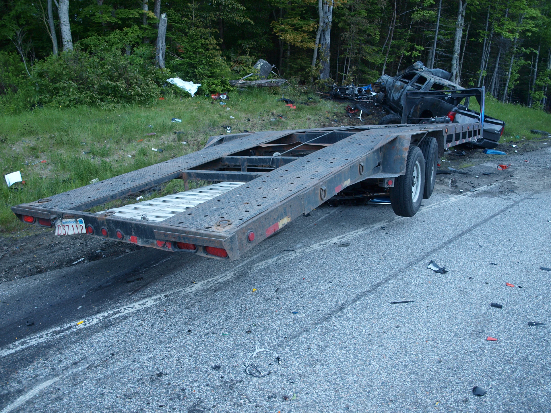 CDL holder acquitted in deadly, high-profile 2019 crash | Trucker pulls woman from car seconds before it explodes - Vimarsana News