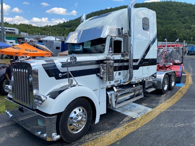 olde school freightliner