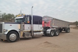 Dale Radcliff's 2001 Peterbilt 379