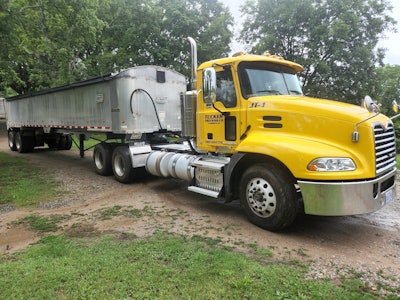 Jeffrey Tucker's 2015 Mack Pinnacle