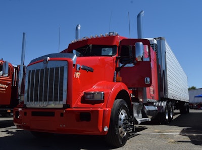 3 Angels 2013 Kenworth T800