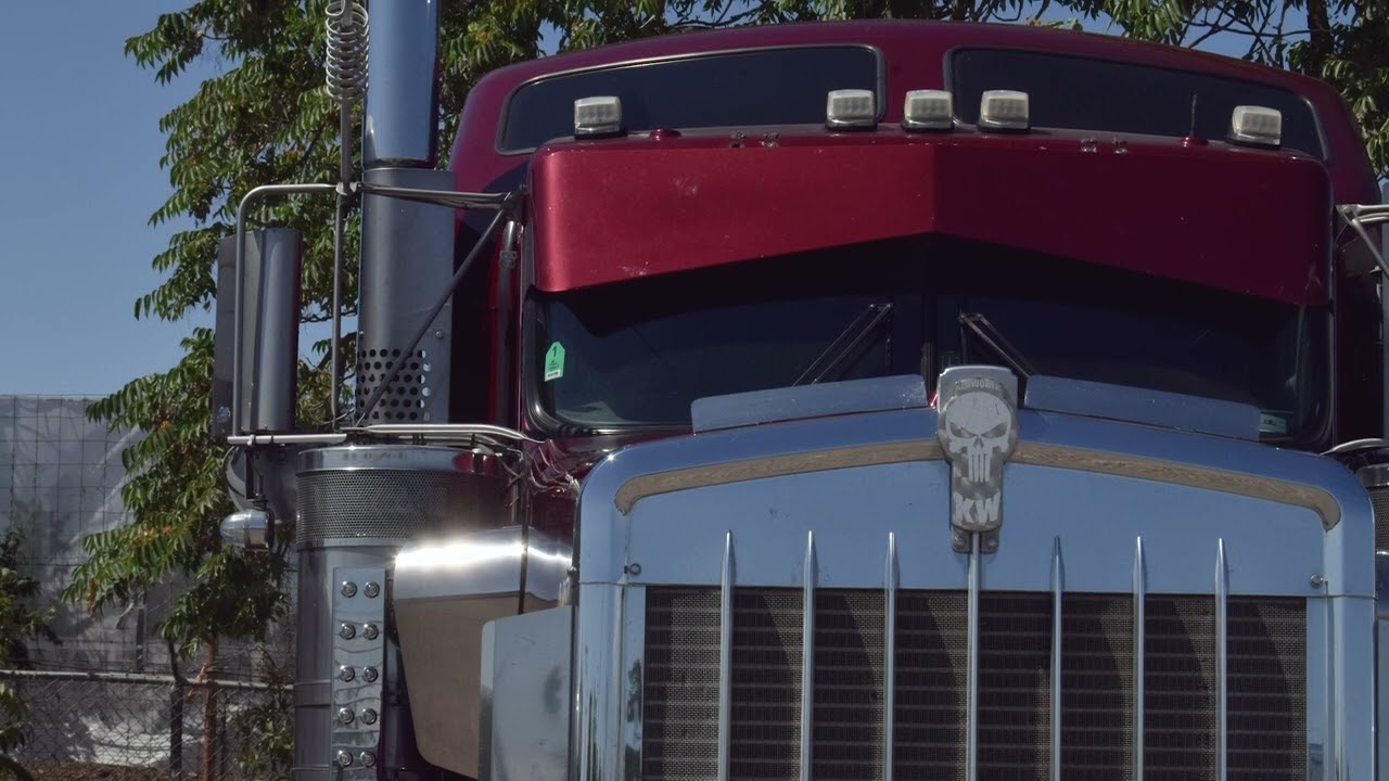 Omar Aispuro's 2016 Kenworth W900L