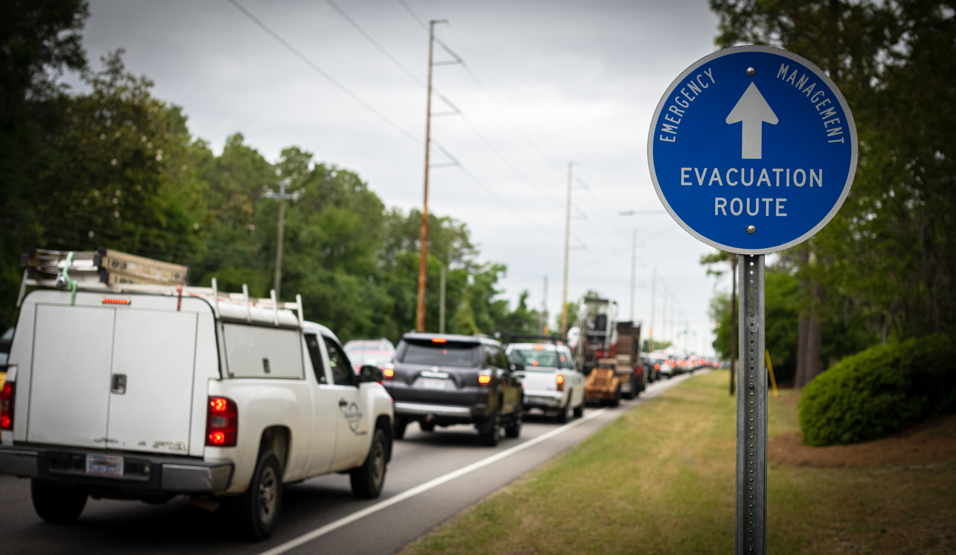hurricane evacuation route sign