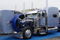 Austin Kiser's 2018 Peterbilt 389