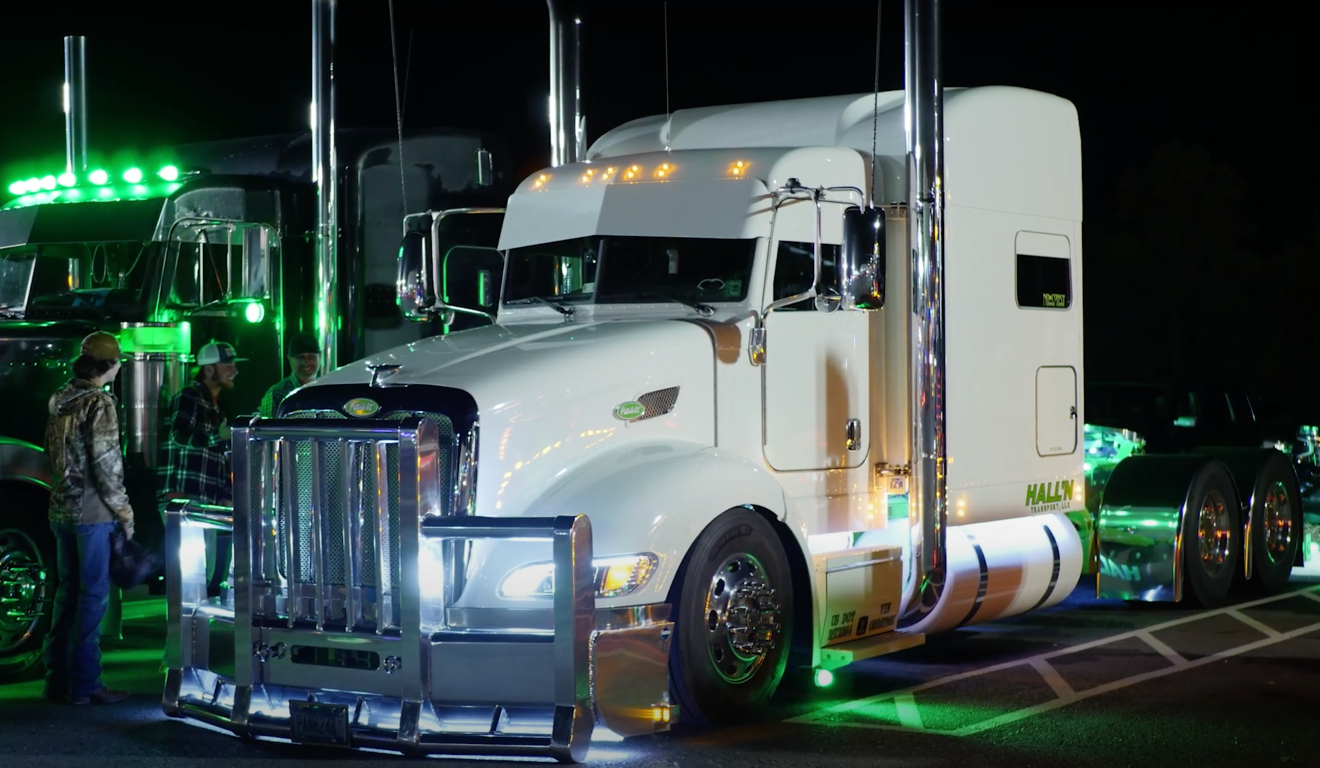 Brent Hall's 2014 Peterbilt 386 at night