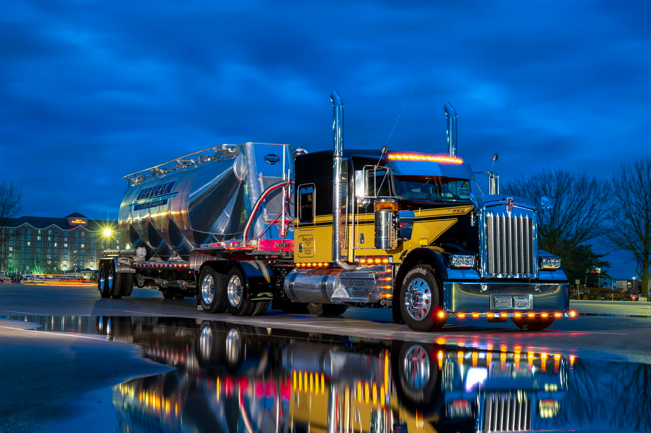John McCormick's 2021 Kenworth W900L