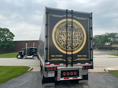 Harold Smith/Mike Scherkenbach's 2011 Peterbilt 389