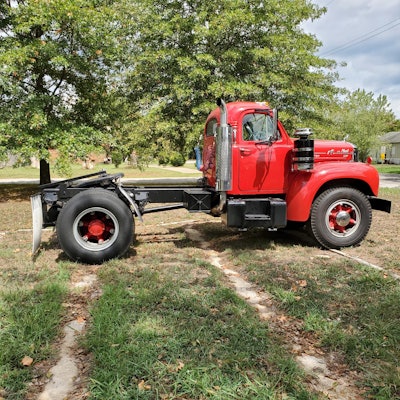 Marvin Graves' 1963 Mack B61