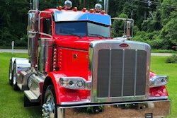 Timothy Mathis' 2022 Peterbilt 389