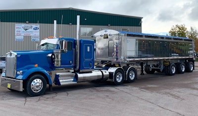 Mike Vincent's 2022 Kenworth W900L