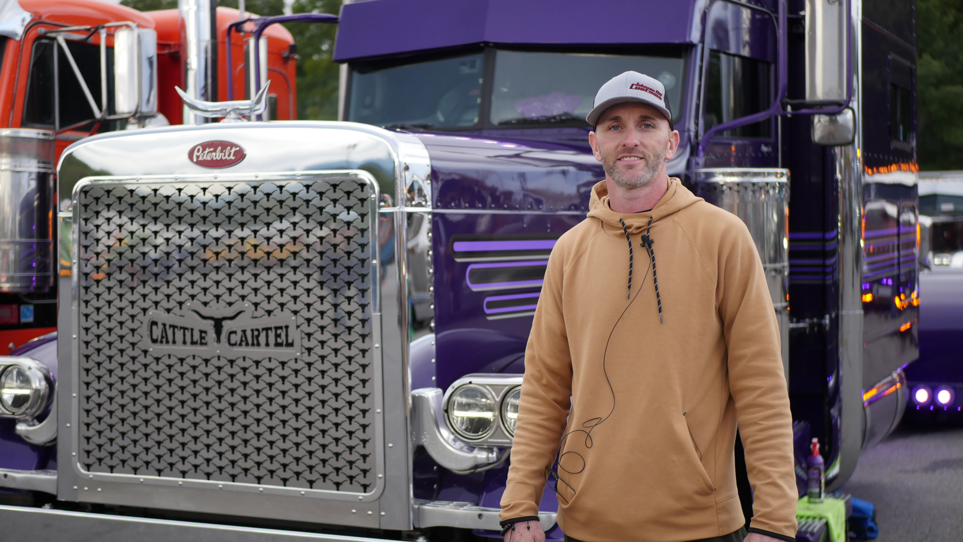BryanLee Wagner with Purple Storm Peterbilt 379